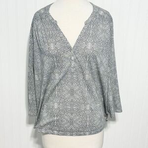 H&M Women's Henley Patterned V Neck Pullover Long Sleeve Top Black White Size XL
